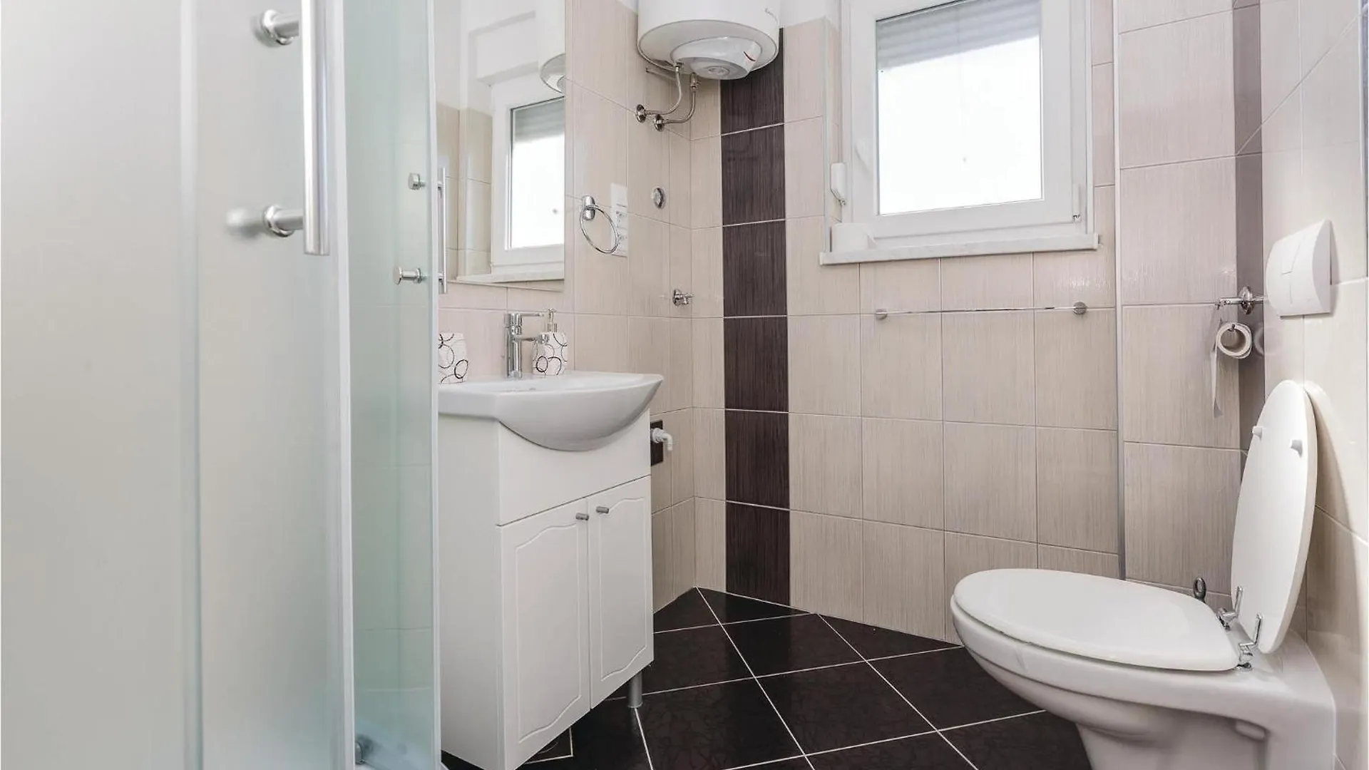 Amazing Apartment In Saldun With Wifi Trogir