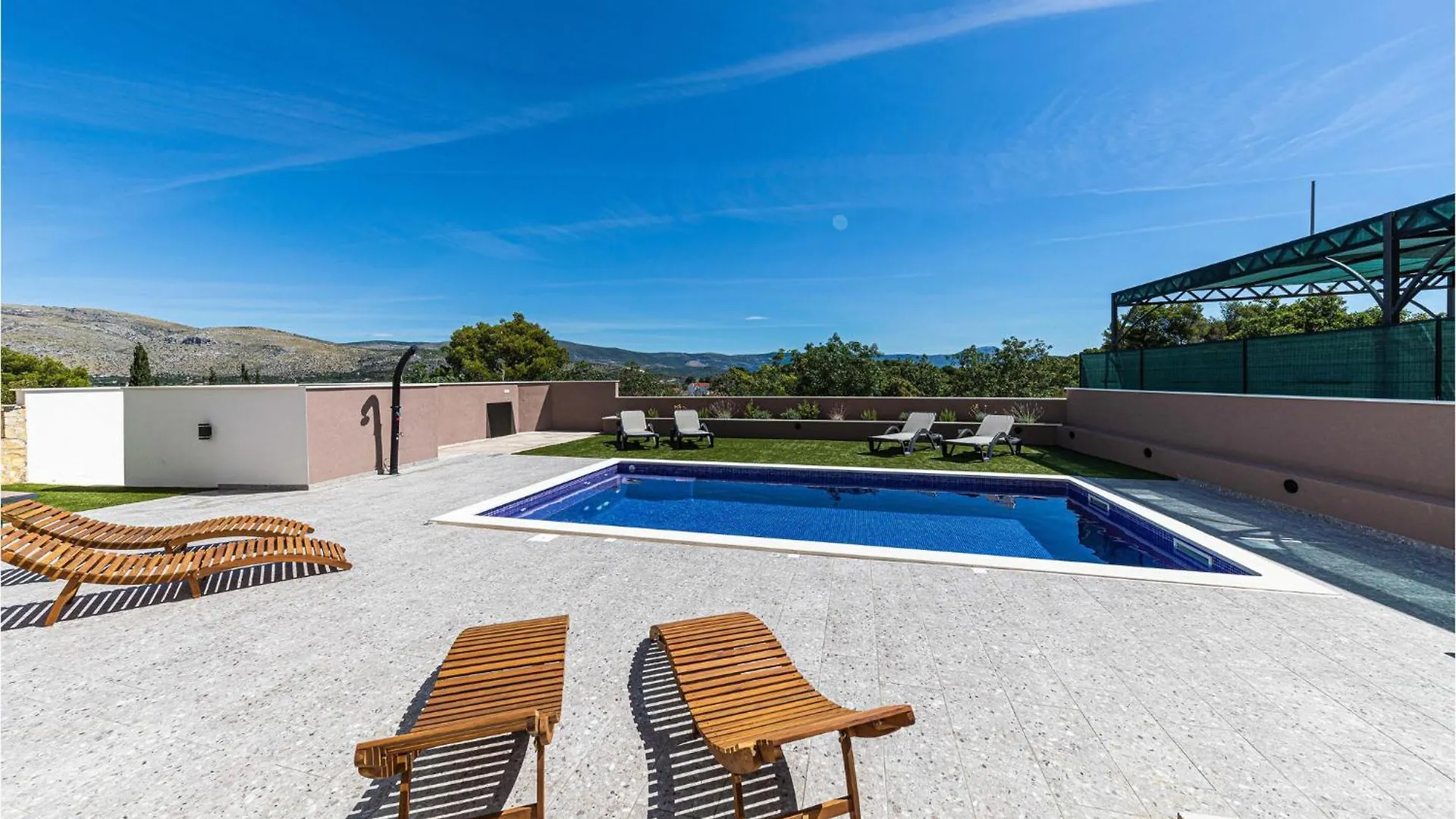 Amazing Apartment In Saldun With Wifi Trogir