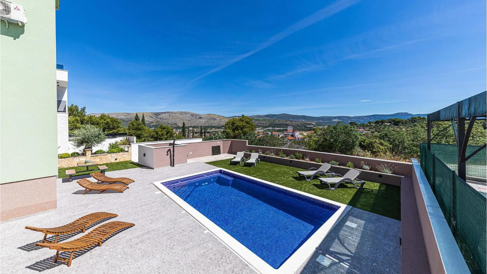 Amazing Apartment In Saldun With Wifi Trogir