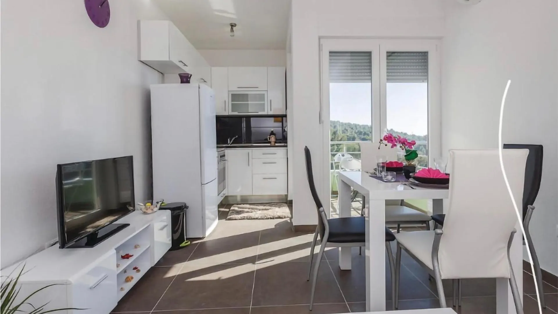 Amazing Apartment In Saldun With Wifi Trogir